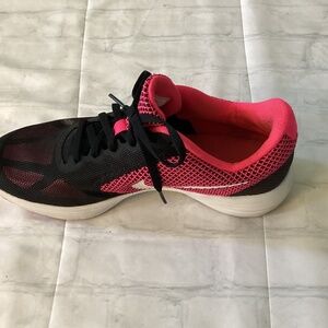 NIKE REVOLUTION 3 SNEAKERS (Size: 10) ( Color : Pink/ Black) PREOWNED